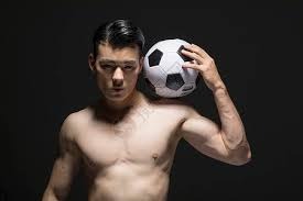 腾讯《怪物猎人：旅人》重弩萌妹登场！扛巨炮反差拉满