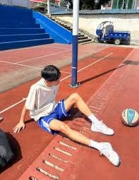 詹姆斯：球队目前最需要我去防守 大量打小阵容时我需要保护篮板